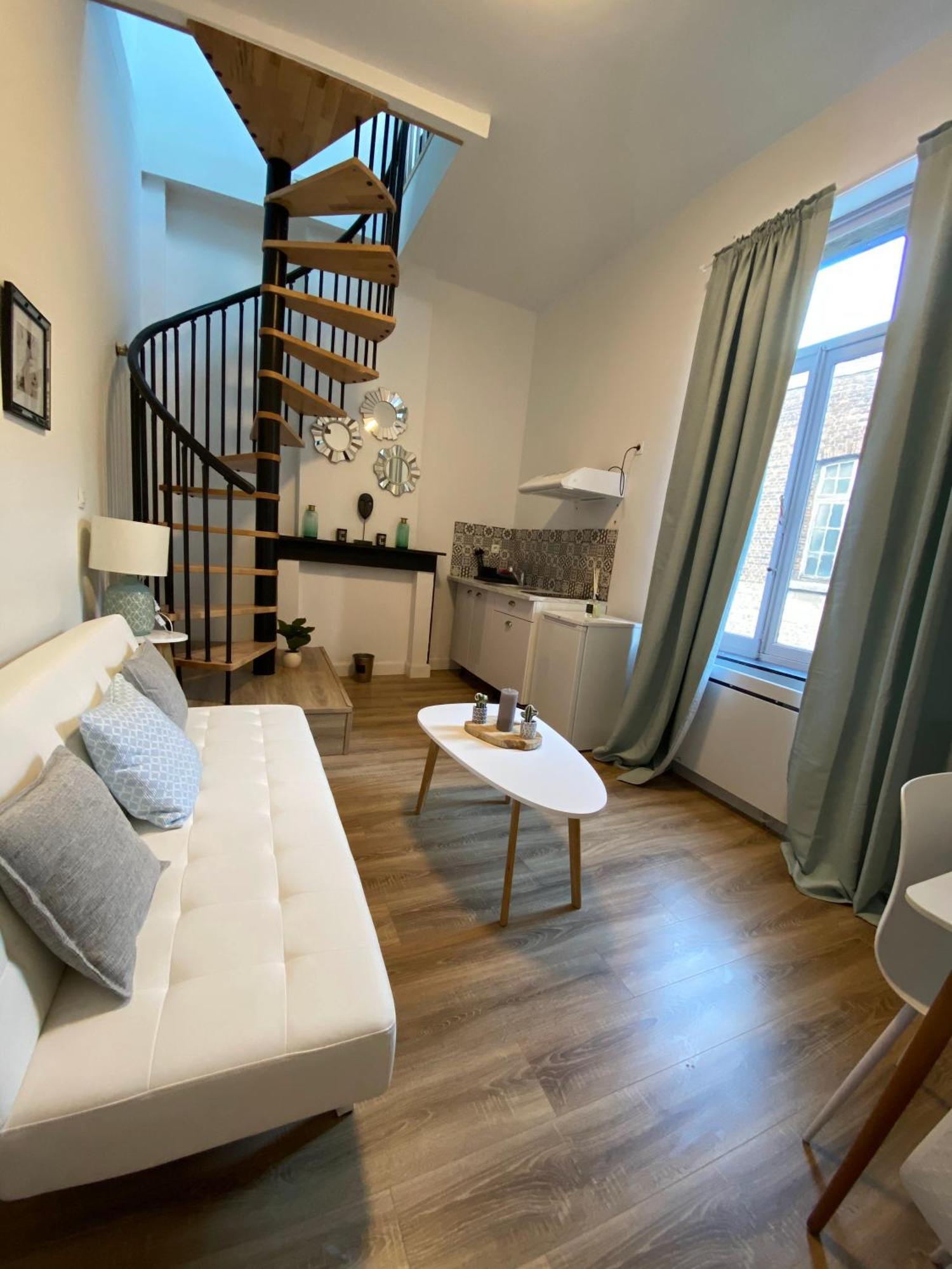 Apartement City Center Mons Luaran gambar